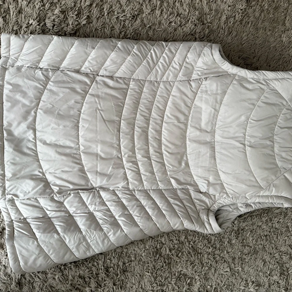 Columbia Women's Cream Quilted Vest - Picture 3 of 3